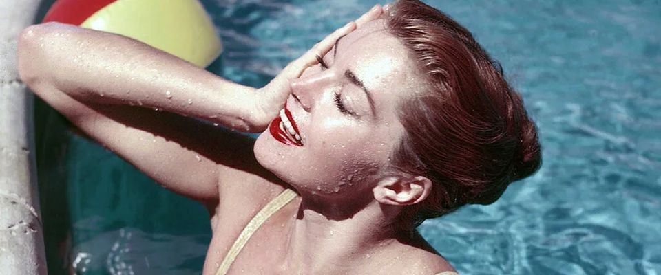 dvdclassik.com/article/esther… <a href="/EditionsSeguier/">Éditions Séguier</a> sortent enfin en France la traduction des mémoires de la nageuse-comédienne Esther Williams, championne du box-office hollywoodien durant quasiment 10 ans, de 1944 à 1954.