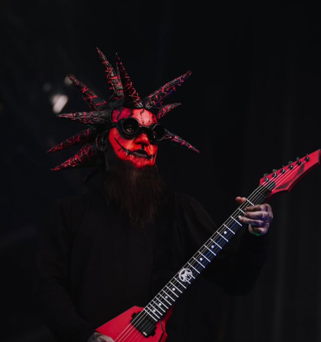 daily Mudvayne tweet media