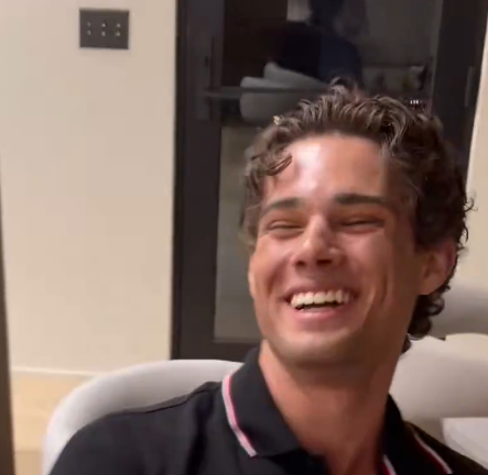 adinrossmuse's tweet photo. never seen clav laugh this hard 😭😭 https://t.co/oi72Juk92r