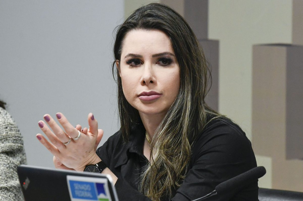 🔴ÚLTIMA HORA: Carol de Toni desafia Centrão, PL é Jorginho Mello é mantém candidatura ao senado, ela relatou que irá se candidatar de qualquer jeito.

"Não vou abrir mão da minha candidatura, não vou aceitar nenhum prêmio de consolação"