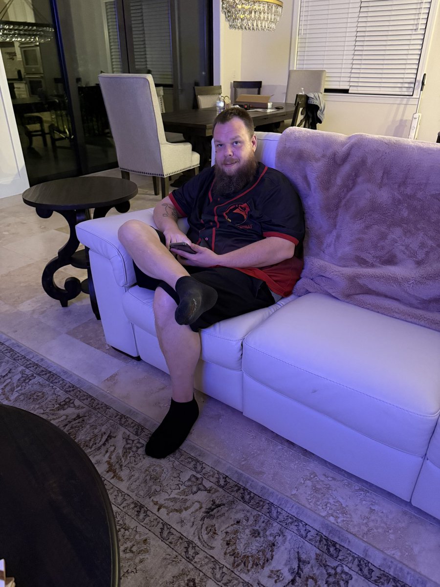 josephrochow's tweet image. what’s good ⚡️