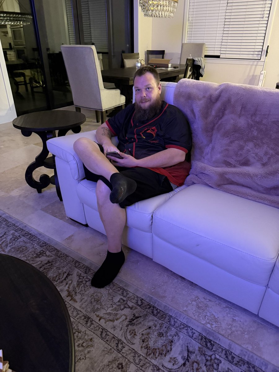 josephrochow's tweet image. what’s good ⚡️