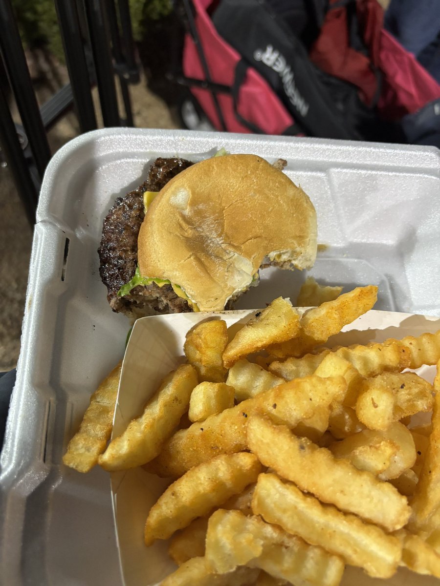 Hands down one of the best burgers I’ve ever eaten … easily the best burger I’ve ever eaten at a high school football game . 
<a href="/NCSThePoint/">Northpoint Sports</a> is not playing around w that Trojan Burgers and Fries !
