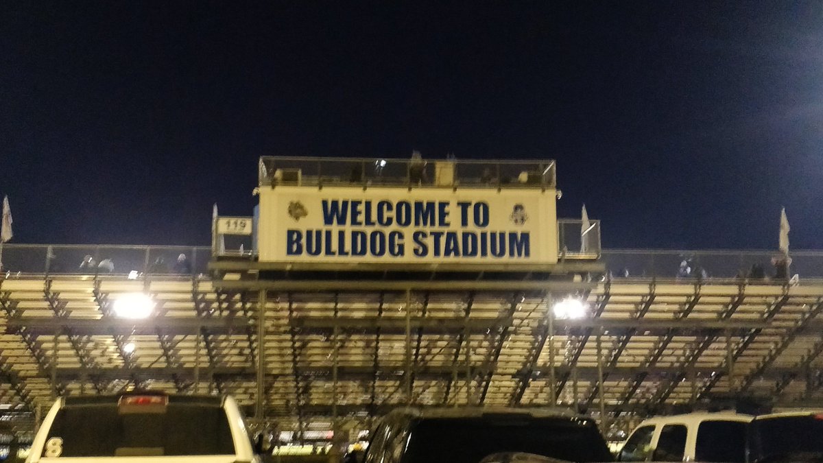 texassportshots's tweet photo. Tonight's office, Somerset Bulldog Stadium to catch some Somerset Vs Fredericksburg action this evening 🏈

@dctf @MaxPreps #txhsfb #Texas https://t.co/oQO57mKVwr