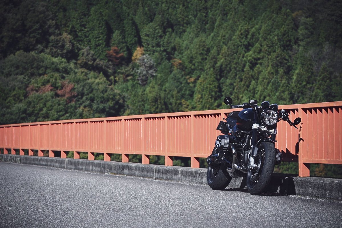 寒い…体もエンジンも冷える。
空冷の季節。

#バイク #BMW #RnineT