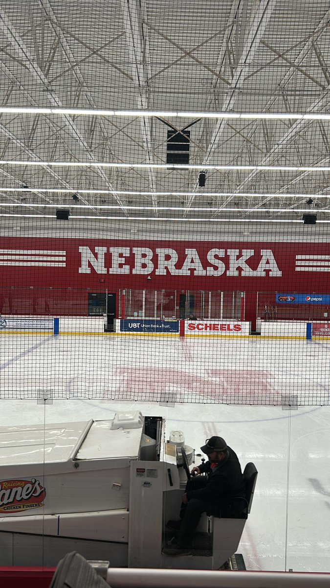 efrodriguez23's tweet photo. Last minute ice preparations until the puck drops for D2 Husker Hockey (10-4) / Illinois (6-3-1 OTL) at John Breslow. 

Join @Whittaker_Media &amp; I live on YouTube 🎙️ 

https://t.co/Krmsd8DBtt https://t.co/dTeuyLTxvR