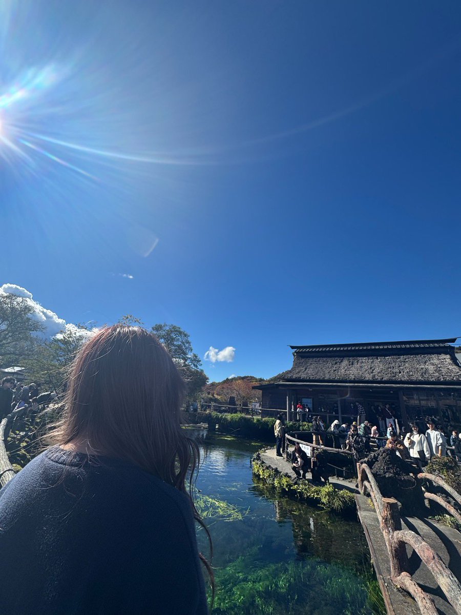 GLAY_LOVE_'s tweet photo. 山梨にある忍野八海ってところに行ってきた!!
池!?が めっちゃ綺麗だったけど、この写真で伝わる？ https://t.co/NlSLfCsDPT