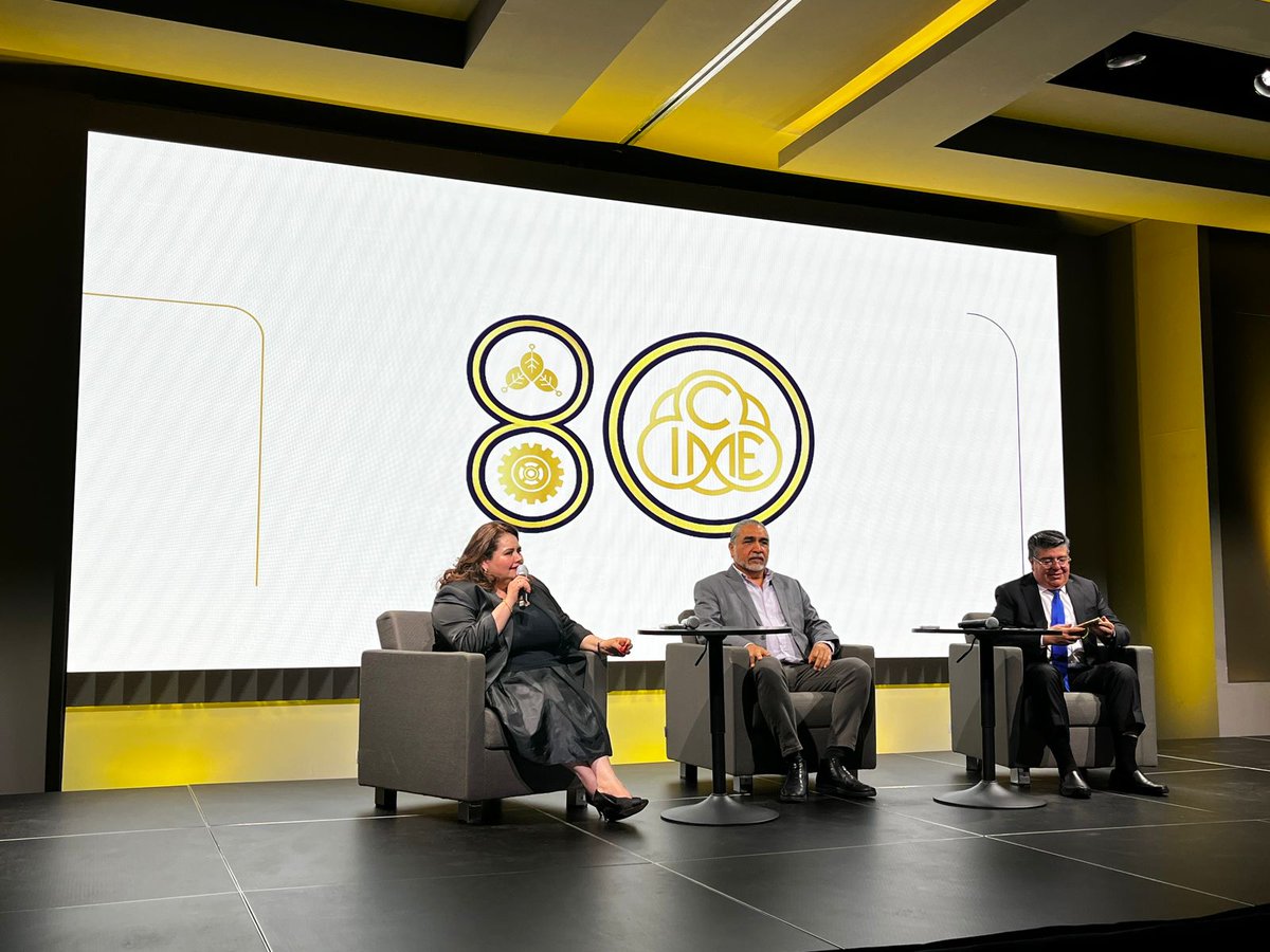 Israel Jáuregui, Director General de la #Conuee, participó en el #SimposioCIME2025, donde destacó la relevancia de incorporar criterios de #eficienciaenergética, seguridad y #sostenibilidad en la planeación y construcción de vivienda en México.