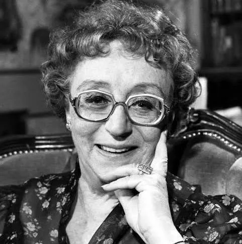 porkys22's tweet image. Wouldn't think the legendary Thora Hird was on anyone's bingo card, to get a mention. 
@racingoncourse unpredictable &amp;amp; equally entertaining #TopWork