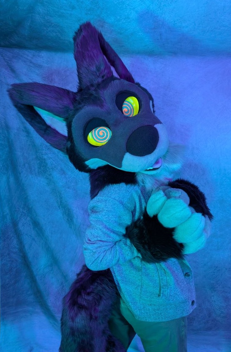 Furrealzies tweet media