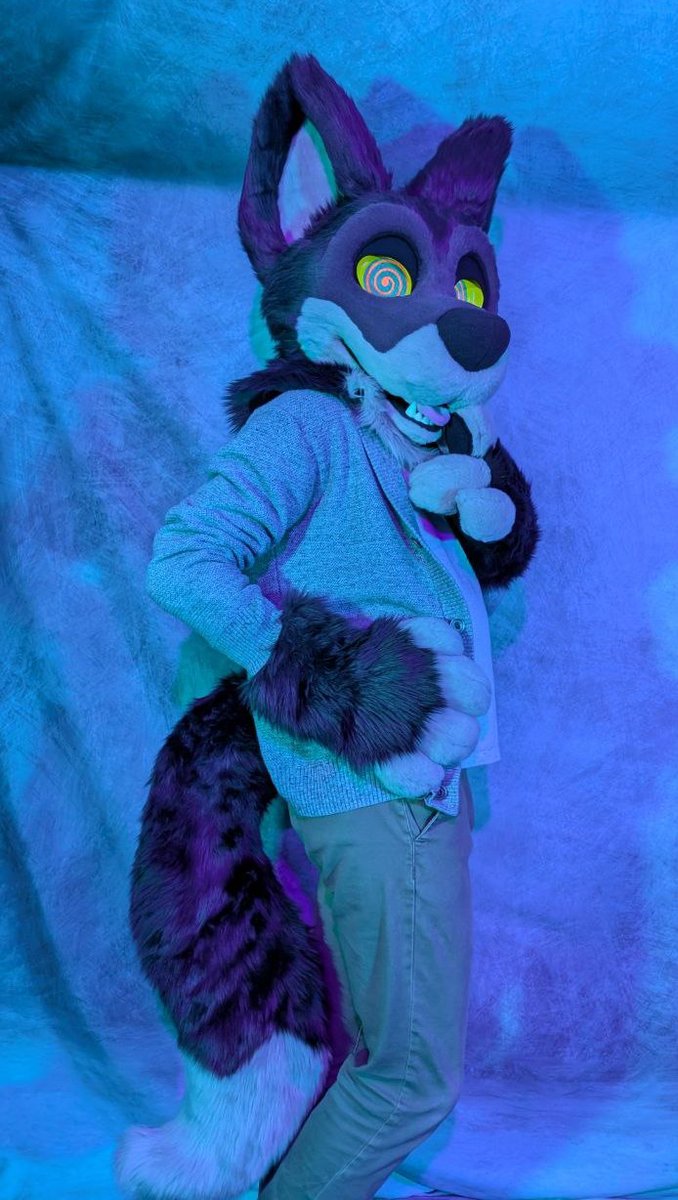 Furrealzies tweet media