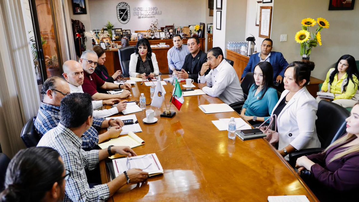 Productiva reunión de trabajo con el alcalde de San Felipe y su equipo de trabajo con el objetivo de fortalecer las relaciones institucionales y de amistad entre ambos municipios.