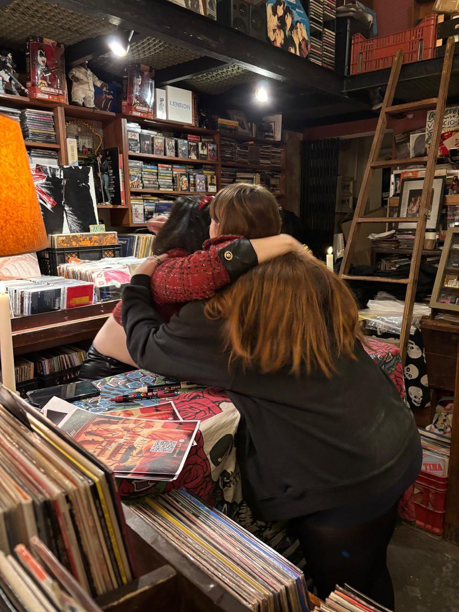 juliisversion's tweet image. bebé hermosa te amo más q a mi misma @blairbladdee 💙