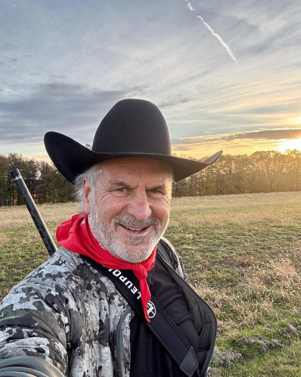 JimShockey_'s tweet photo. What a hunt!
Couldn’t wipe the smile off my face — Hunt in Slovakia is world-class.
🦌🇸🇰
https://t.co/EVf0I39EZ9
#HuntSlovakia #Mouflon #WorldClassAdventure https://t.co/CecR0040xx