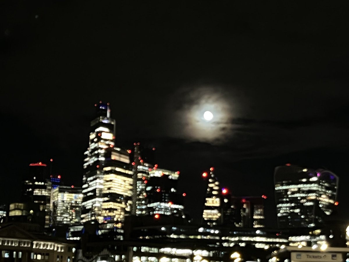 Redflame tweet media