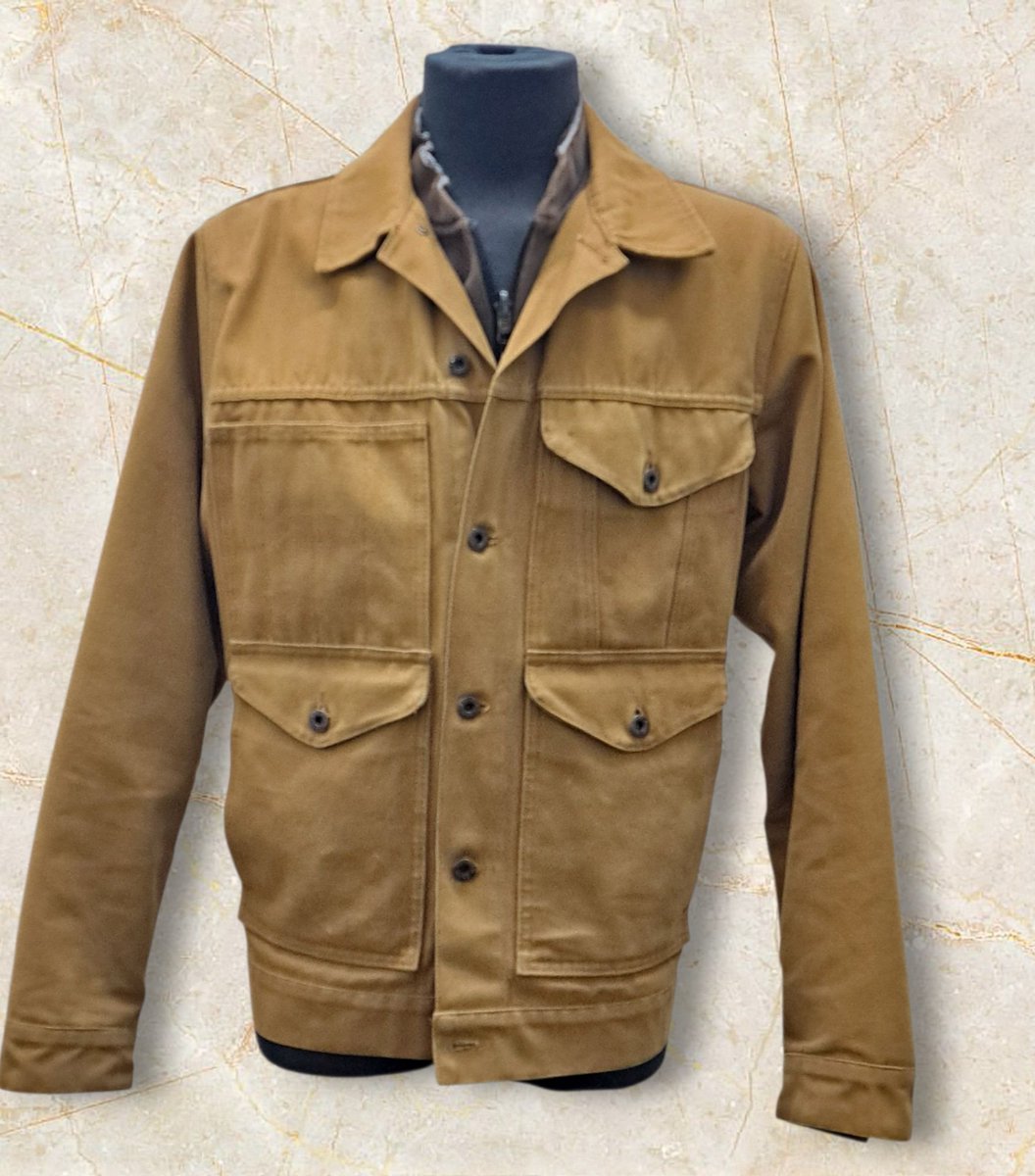 Straight8V's tweet photo. Just in time for winter. This Filson Cruiser jacket is in good condition. 
Three large pockets and 1 utility pocket. Hand pockets lined with flannel. Size XL. For more info, click following link:
https://t.co/xyc9RSMP1l https://t.co/soENH2k11r