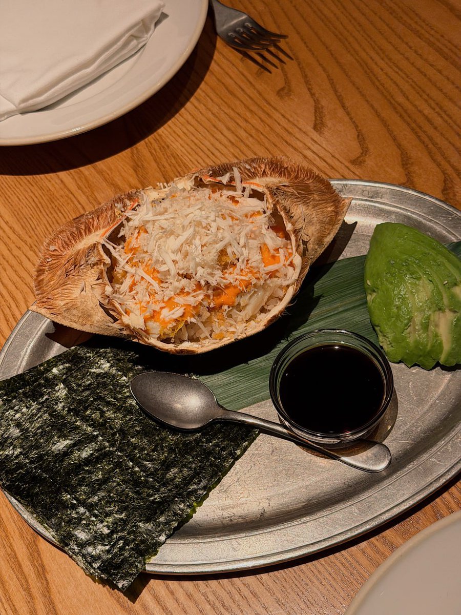 SpRdbUc's tweet image. MAINE LOBSTER CRISPY RICE EVERYONE!🦞