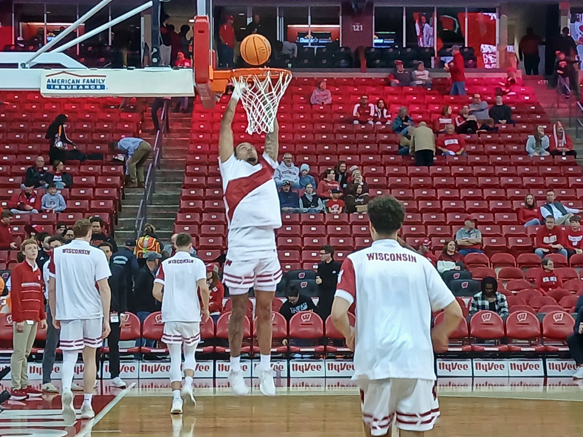 _melowilliams's tweet photo. Pre Game #InsideTheDen #Badgers Facts
NIU (1-0)
Vs
Wisconsin (1-0)
๐Kohl Center
UW leads series vs NIU 12-2.
The Badgers are 8-0 all time vs the Huskies in Madison.
Projected Starting 5
Nick Boyd
John Blackwell
Andrew Rohde
Austin Rapp
Nolan Winter
#B1GMBball https://t.co/AgkvuKT1pm