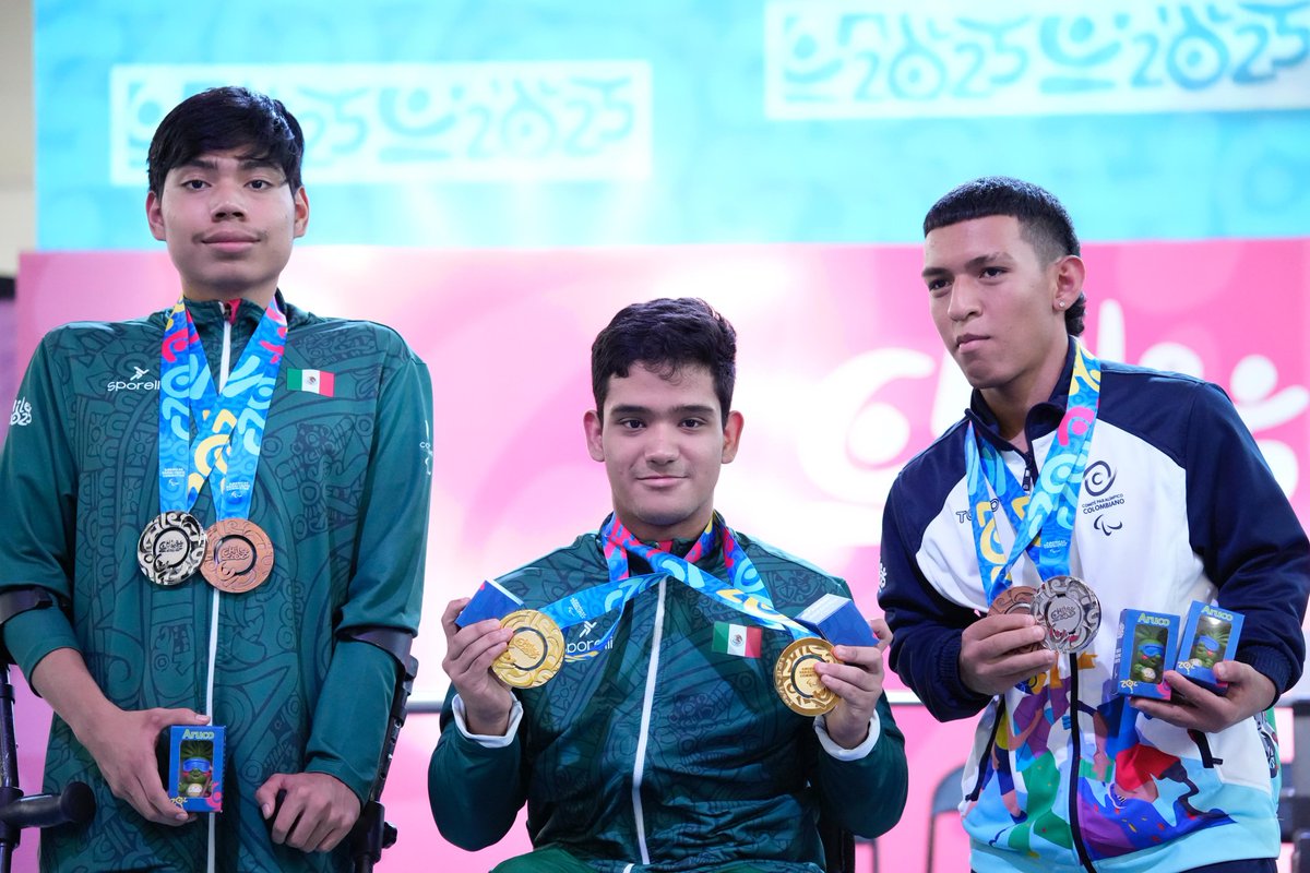 COPAME's tweet photo. 🏆El primer día de competencias del Para powerlifting nos dejó grandes momentos de nuestros #Promexas:
🥇 2 medallas de oro
🥈 1 de plata
🥉 4 de bronce
Cada podio refleja el esfuerzo, disciplina y pasión de nuestras y nuestros para atletas en #Chile2025 🇨🇱✨ https://t.co/HtPKK1ziOd