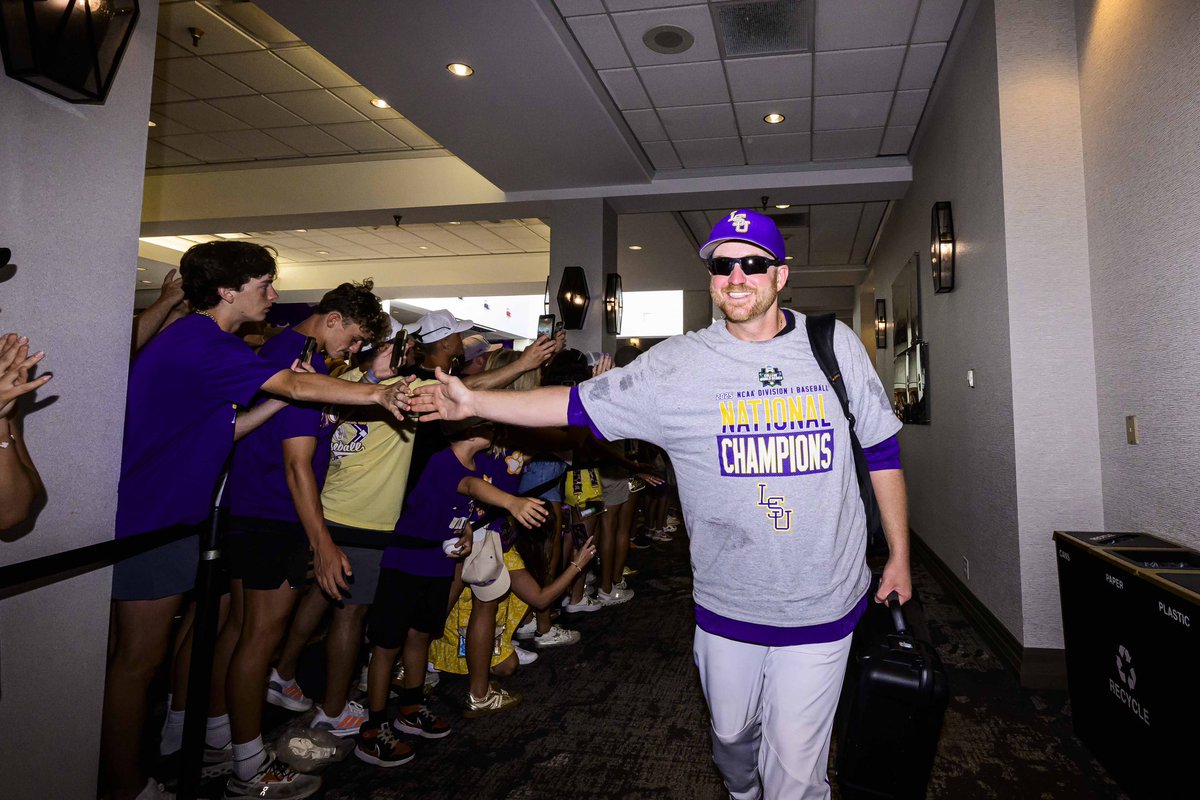 LSU Baseball tweet media