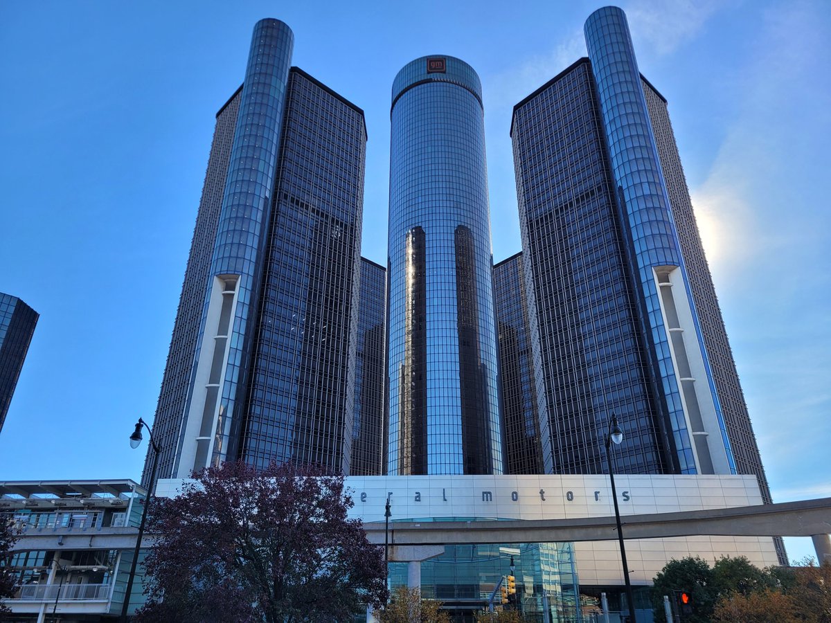 Good times at the Society for United States Intellectual History conference in Detroit. I'll be talking tomorrow about AI-generated/influenced documents in the historical archives of the future