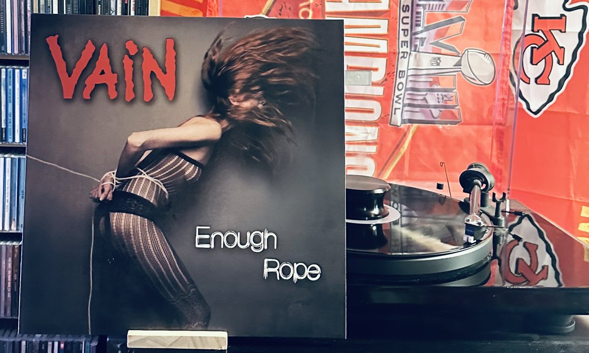 chiefsstl's tweet photo. Now playing: Vain - Enough Rope (2011) #vinyl 2025 Reissue #DavyVain
HOT STAGE LIGHTS https://t.co/DjUvuw0cQo