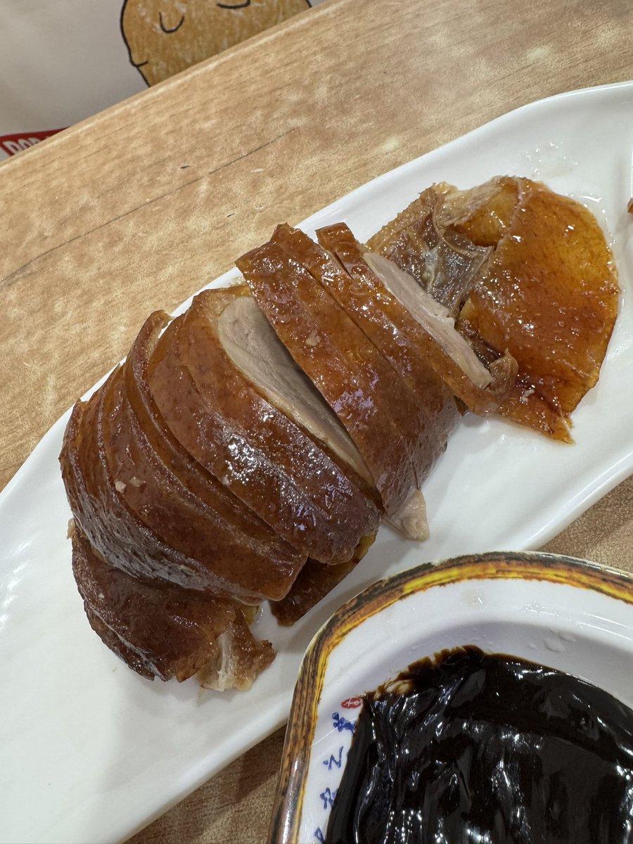aoshi_yu's tweet photo. 定期的に海外行くとリフレッシュになるなー。popmart正規店は何処もラブブとスカルパンダ売り切れて買えず… https://t.co/minejf7oi7