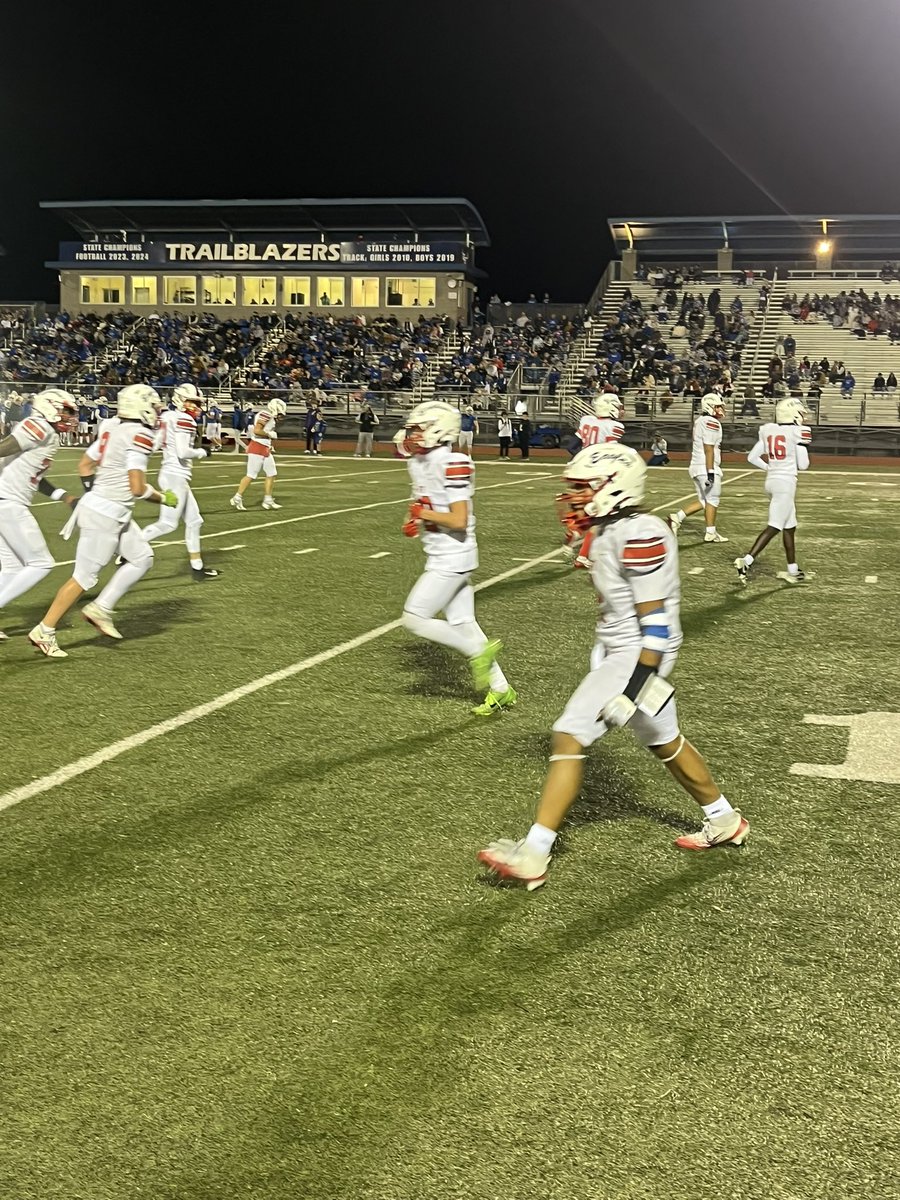 TOUCHDOWN EAGLES! 🦅 
Riley Johnson with a 52 yard TD pass to Blaise Adger. 

With 4:16 left in the 1stQ
ON 14-GE 21