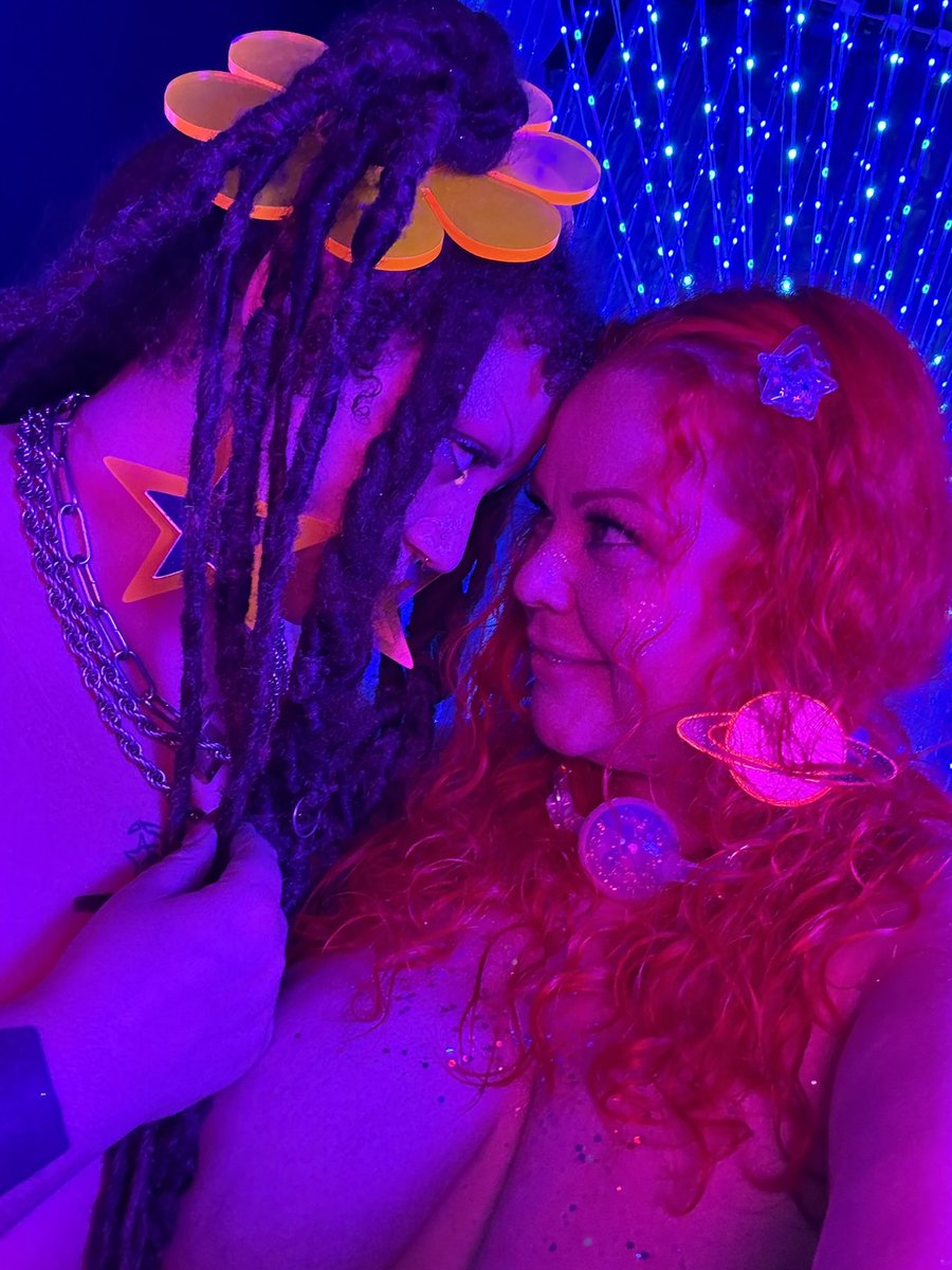 Goddess Cleo 💋 Exxxotica Chicago 4/10-4/15 tweet media