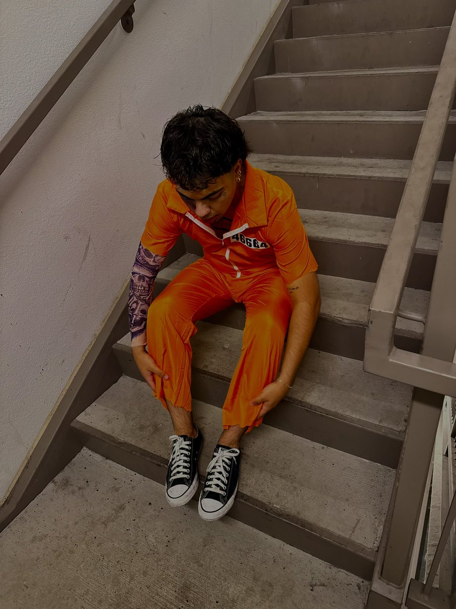 fernandoalebron's tweet image. Did i serve this Halloween? 🎃