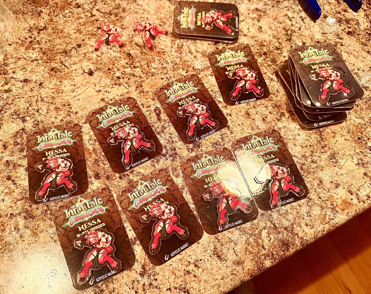 Just adding the finishing touches to these freebie acrylic magnets for the book signing event tomorrow at Balin Books! 

Grab my Manga and get a free preview of book 3, a free bookmark, a free poster, and one of these free magnets (while supplies last). 🔥