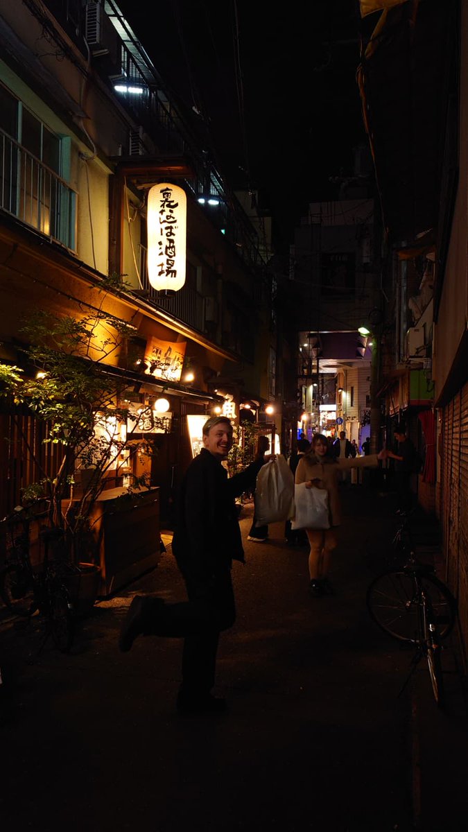 Ich seh die Tage so viel negatives und trauriges auf der Timeline. 

Denkt immer dran, dass ihr wundervoll seid Leute. Und es ist immer jemand da für euch, egal was passiert.

Danke, dass es euch gibt &lt;3