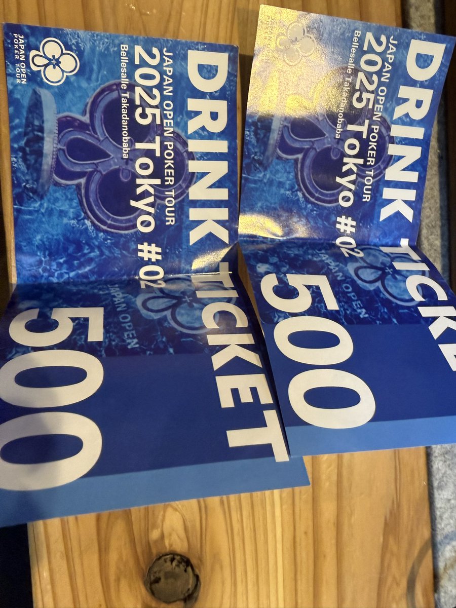 mathmatical_man's tweet image. 掃除してて出てきてテンション下がるものNo.1