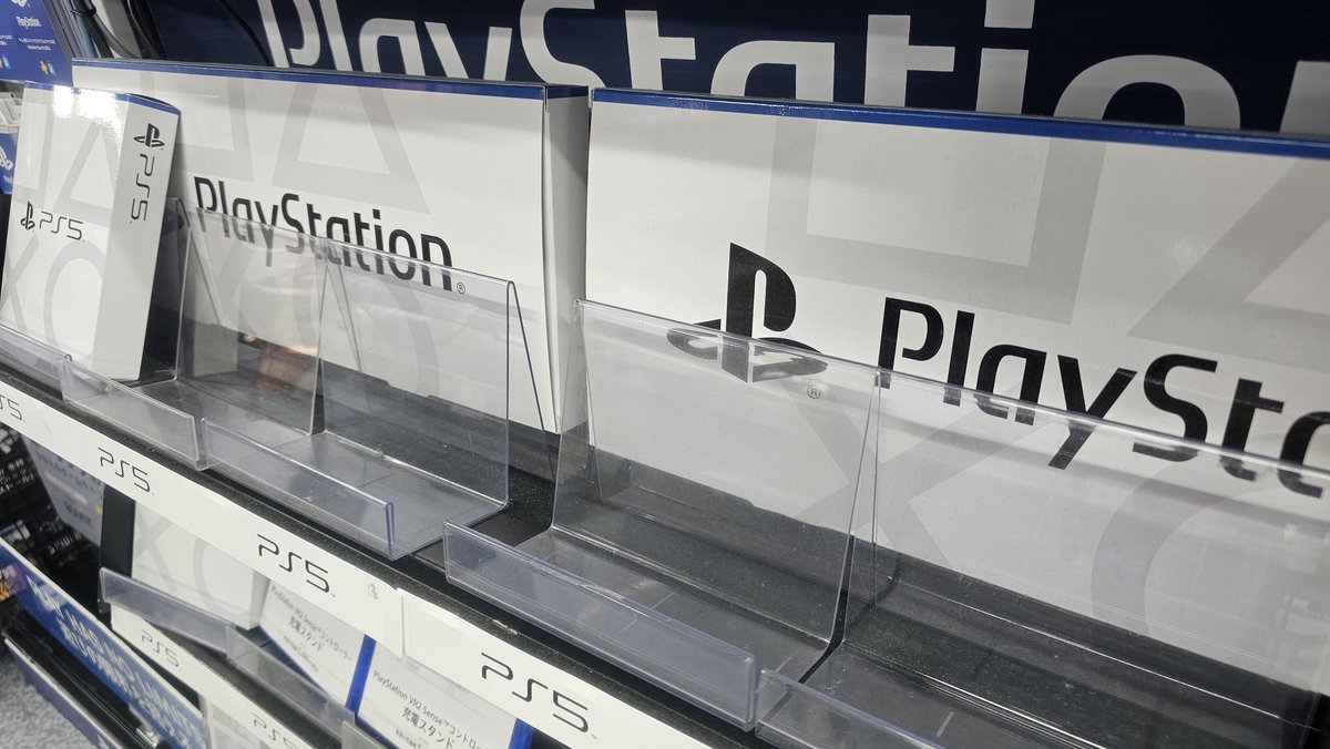 eureka2268's tweet image. あああああああああ(´・ω・`)

ヨドバシカメラ来たのにPS Portal売り切れだったそんな～😿😿😿