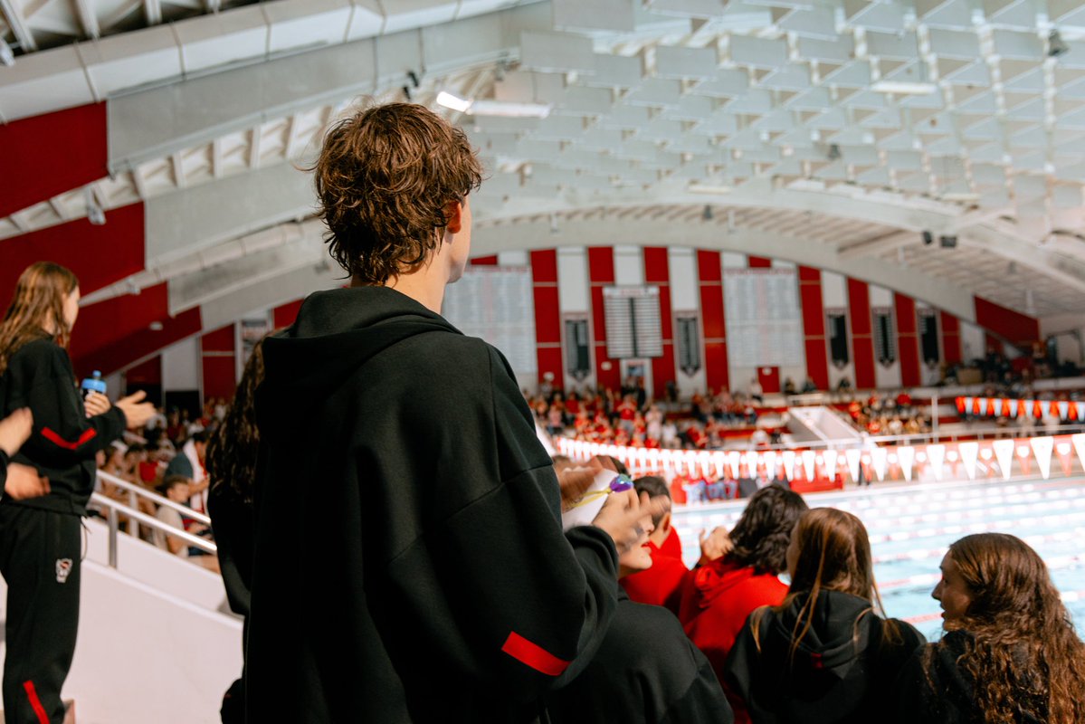 PackAthletics's tweet image. Fans in the stand. Fans in the pool. Raleigh Rumble = unreal. 🔥