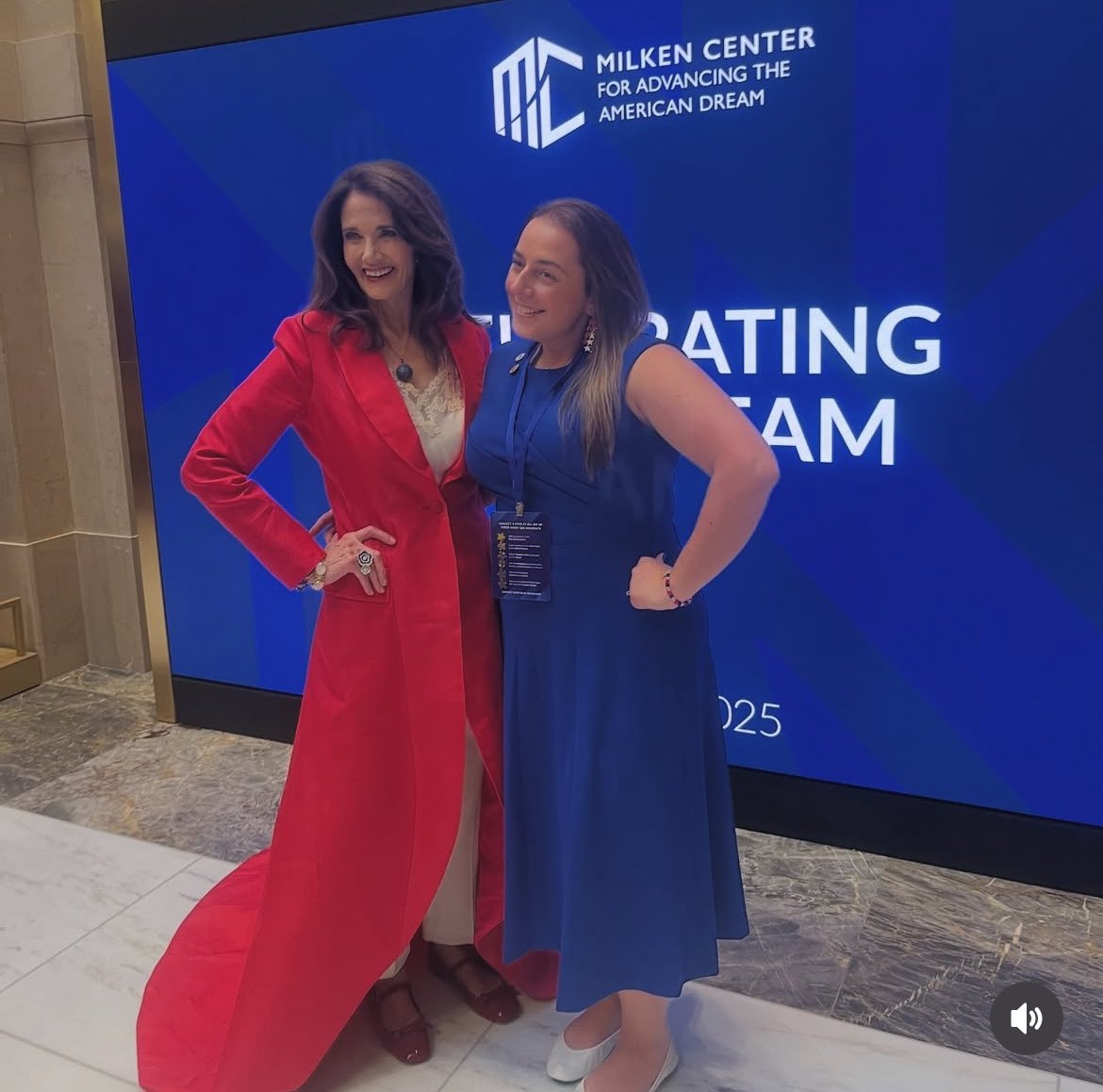 CurtisSChin's tweet image. Honored to have met #WonderWoman @RealLyndaCarter at the opening of the @MilkenInstitute Center to @AdvanceTheDream this year. A shout-out to all #SuperHeros including  teachers &amp;amp; nurses getting stuff done! “Don’t be trapped in someone else’s dream” ~#KimTaehyung #BTSV

#GoLynda!
