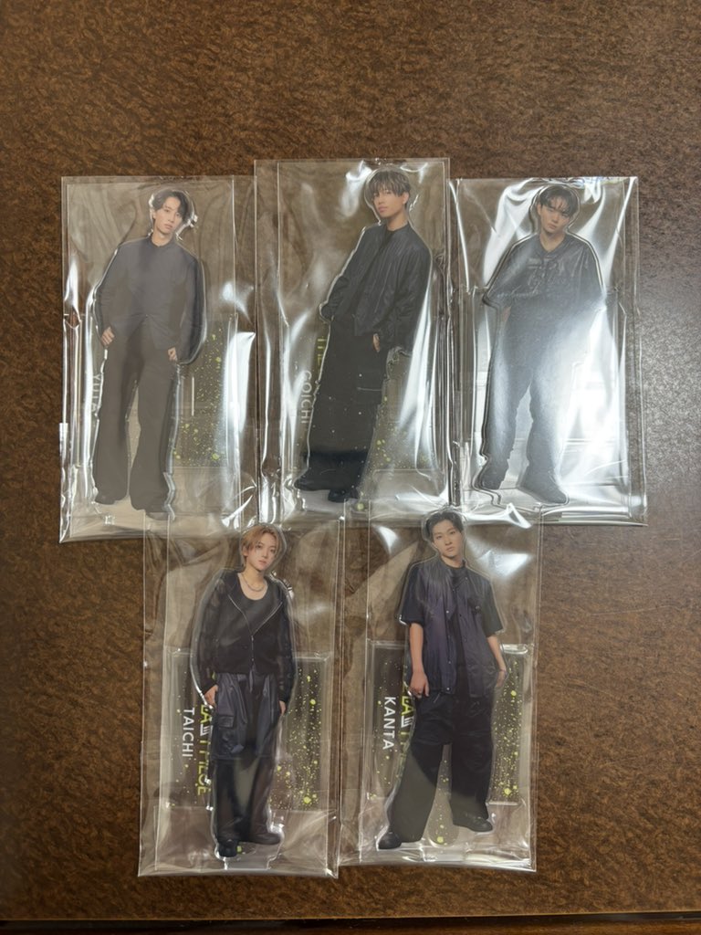 sky313leo's tweet image. THE LAST PIECE ラスピ　アクスタ
ランダム　フォトカード

譲)画像1.2

求)同異種　KANON&amp;gt;&amp;gt;&amp;gt;定価+送料

京都、大阪付近手渡しもしくは郵送交換📮
(譲渡の場合は郵送のみ)
検索からもお気軽にお声掛けください🌼

#THELASTPIECE交換 
#ラスピ交換
#BMSG交換