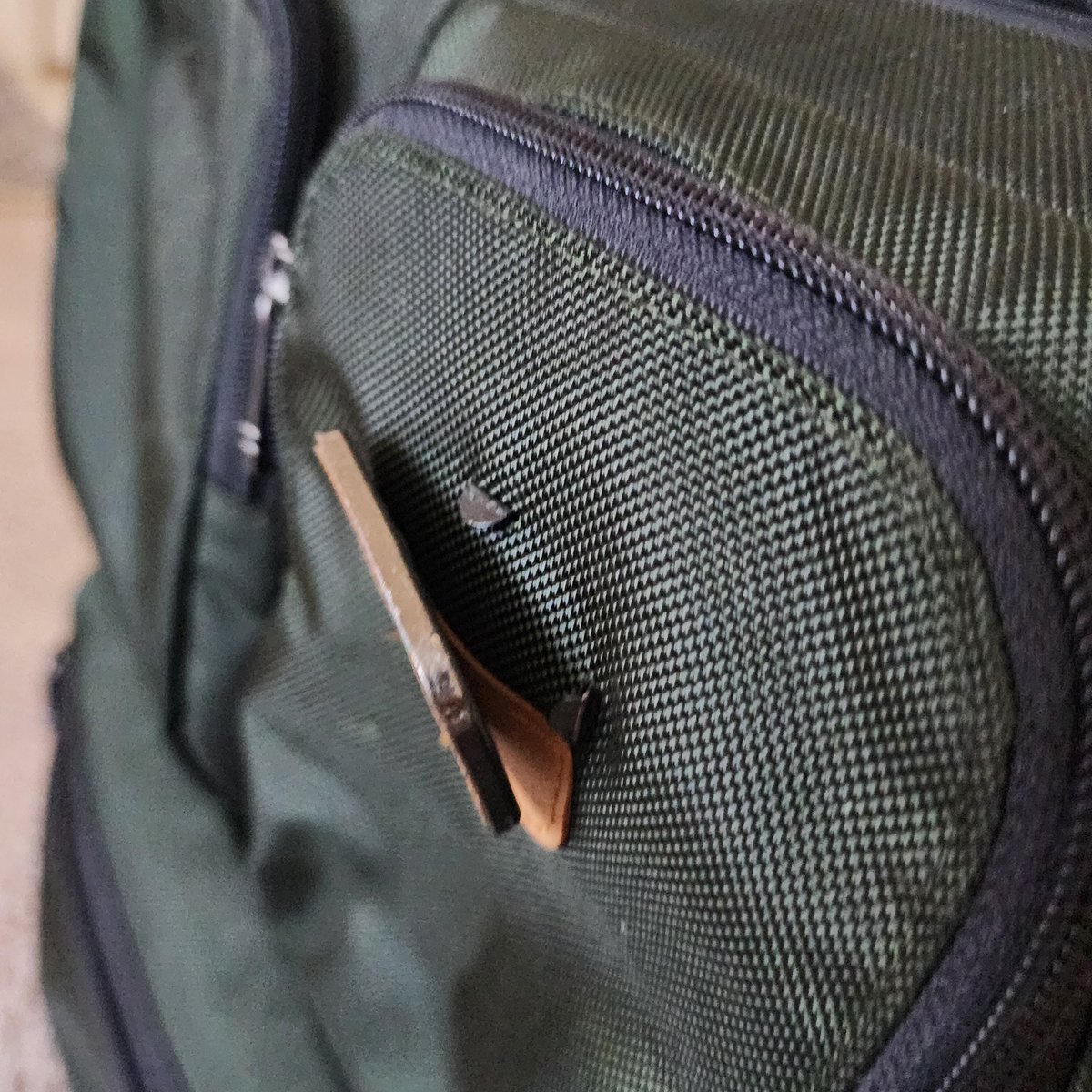 Next time <a href="/united/">United Airlines</a> asks you to volunteer to check your carryon bag..Don't do it.