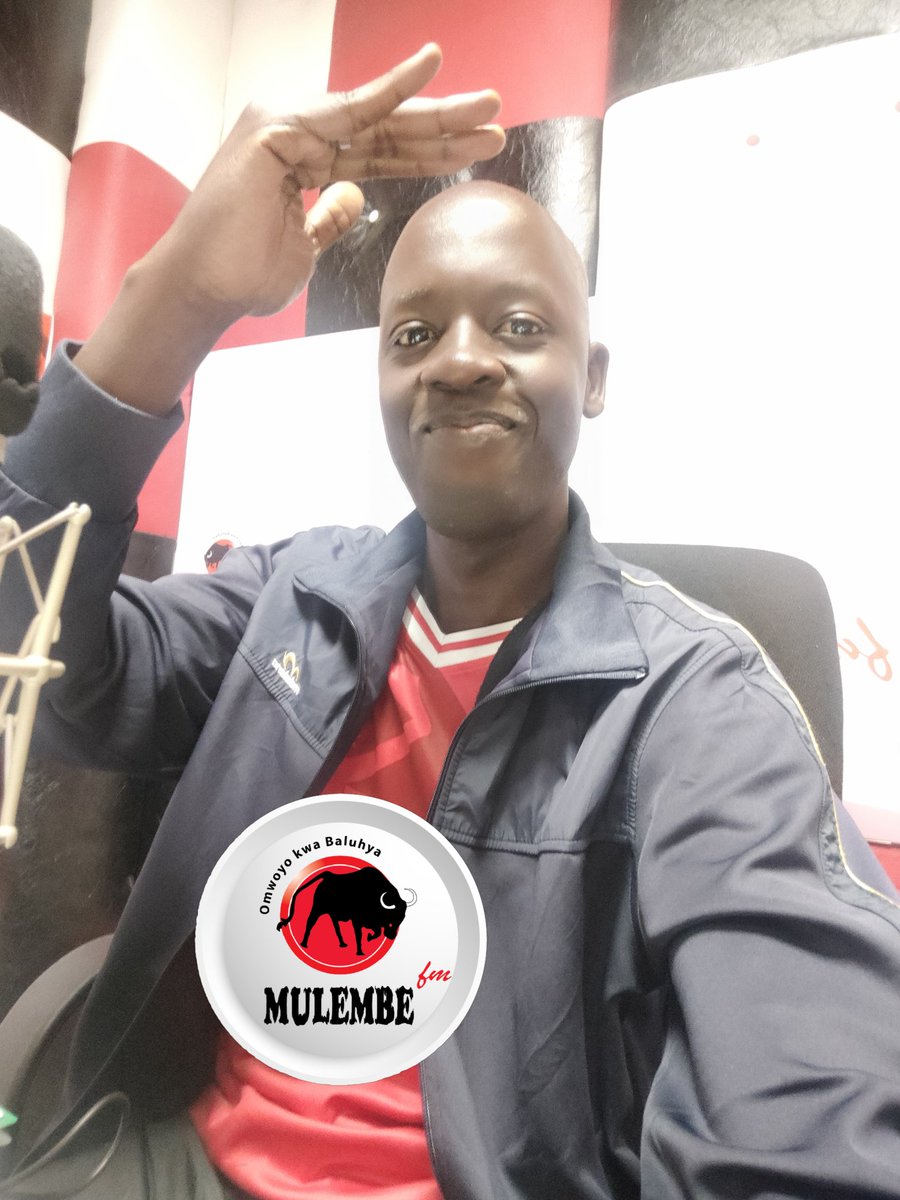 Mulembe_FM's tweet photo. Karibu mu weekend mix. Winjira nende wina? @Mulembe_FM
@BALOZIASHIALI
#Weekendmix √√√√√ https://t.co/w0zDqY0wfb