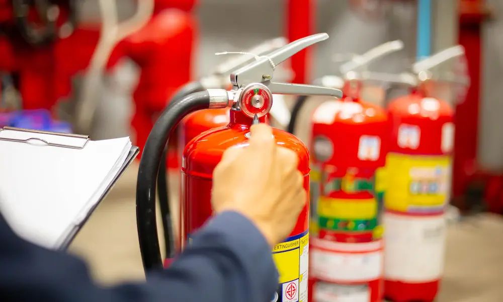 BusinessTalk's tweet image. buff.ly/9dwPoN1
Discover four surprising facts about the fire extinguisher in your office or on your wall at home. For example did you know they expire? #FireSafety #StayPrepared