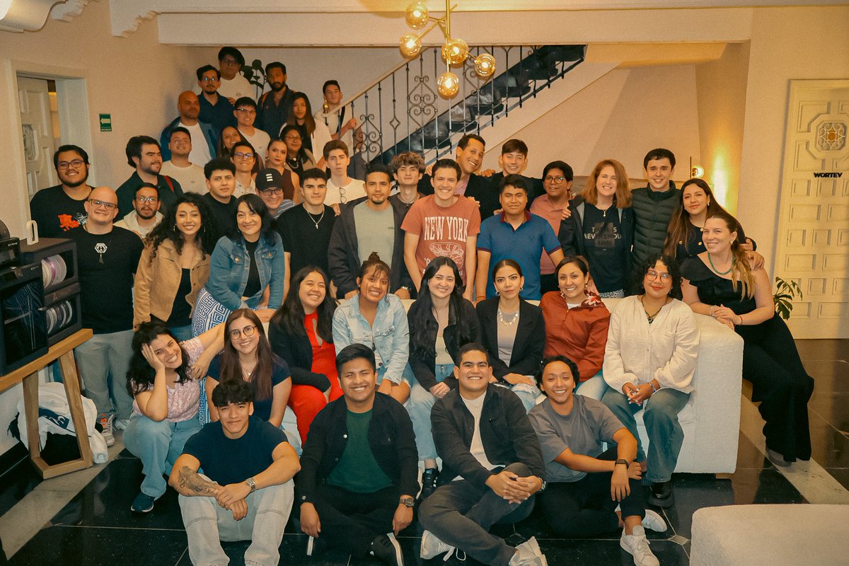 Julilugo0905's tweet photo. Al escuchar a embajadores de distintos niveles, confirmé que StarMaker nos marca distinto. Gracias a sus proyectos y programas para aprender a programar, llegaron oportunidades y conexiones reales. 💫
#STELLARIMPACT @TheBafNetwork @StellarOrg @StarMaker_LATAM https://t.co/LV5MLEPBKx
