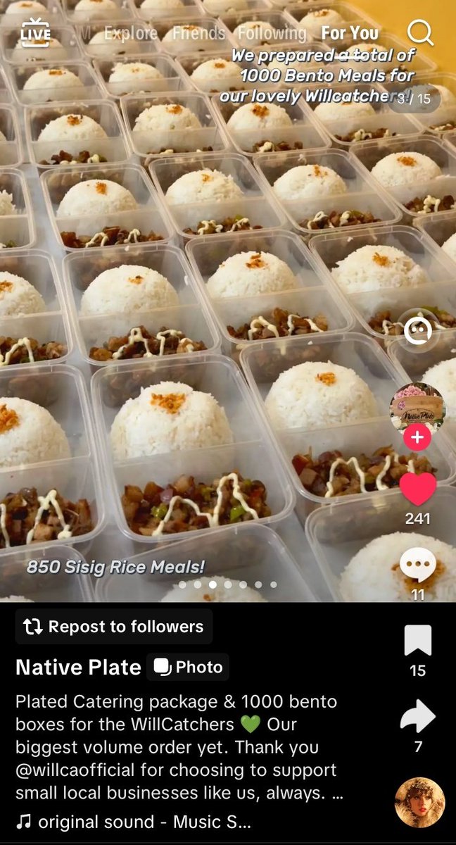 rararaohlala_'s tweet photo. Nakita ko lang sa TikTok, para sa mga ngumangawa about sa food ng fanmeet ito ung prepared foods para sa catchers. Bukod pa dito ung free foods from diff. booths na mina-mock nyo.
Idk abt you, but sa experience pa lang sulit na ung 1850 βhello sa Ben & Ben pa lang? https://t.co/b7xeedmFY8