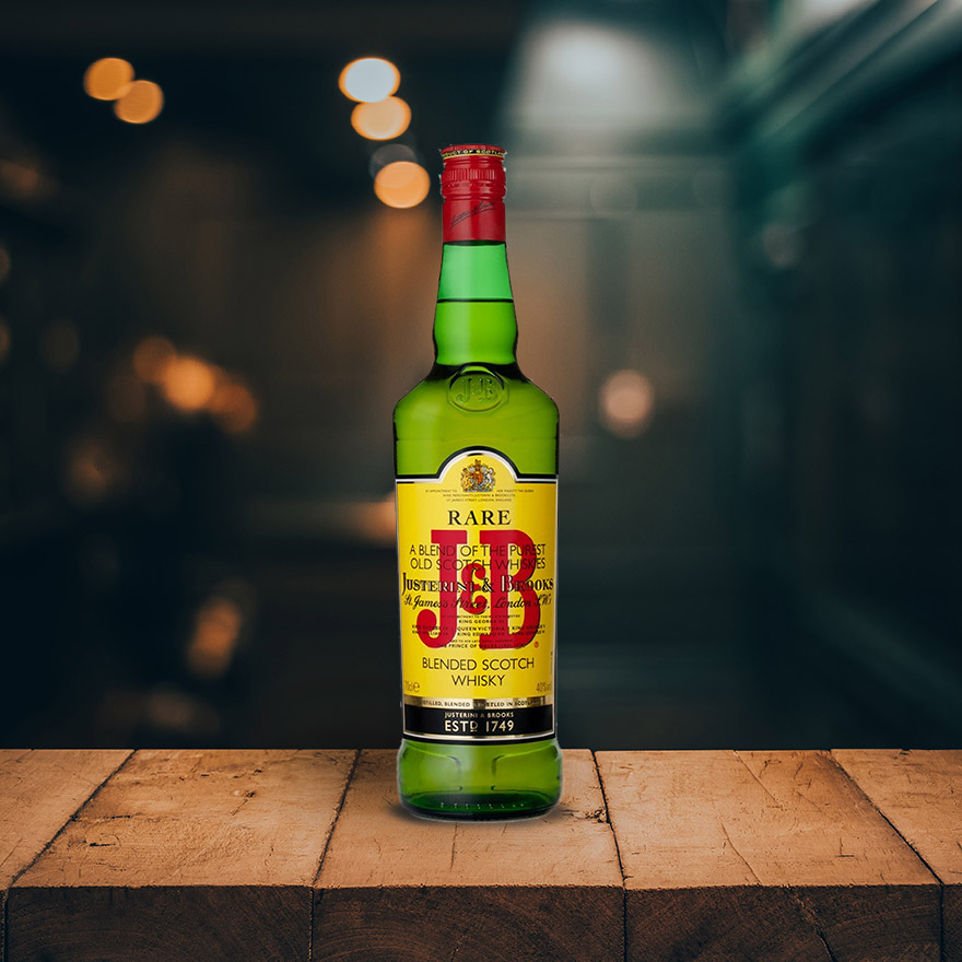 I'm not a whiskey drinker and J&amp;B tastes like chemotherapy, but if we're doing Giallo tonight, I suppose I have to have a little of this out of principle.
<a href="/therealjoebob/">Joe Bob Briggs</a> <a href="/kinky_horror/">Diana “Darcy the Mail Ghoul” Prince 🎃💌</a> #thelastdrivein #mutantfam