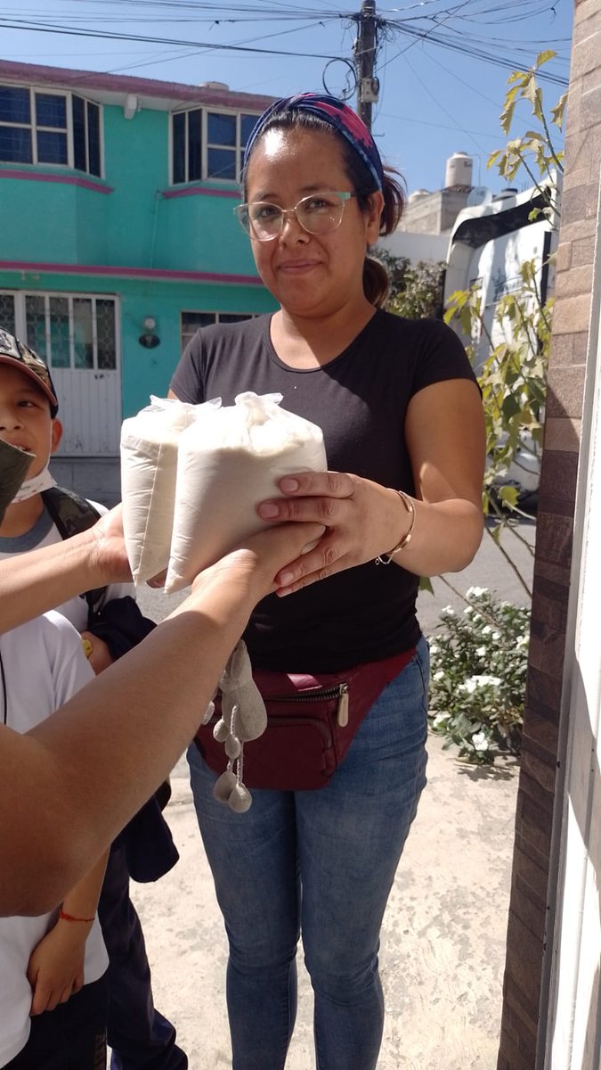 CongruenciaM27's tweet photo. Seguimos con nuestros programas sociales creados para nuestros vecinos de Ecatepec #TassioRamirez #TR27 #Ecatepec https://t.co/EZLkBPCuVd