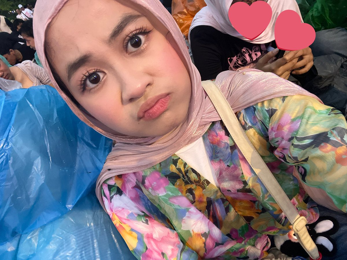 d1ngsum's tweet image. pake mascara somethinc yang tipsy 🫶🏻🫶🏻🫶🏻😉😉😉😍😍