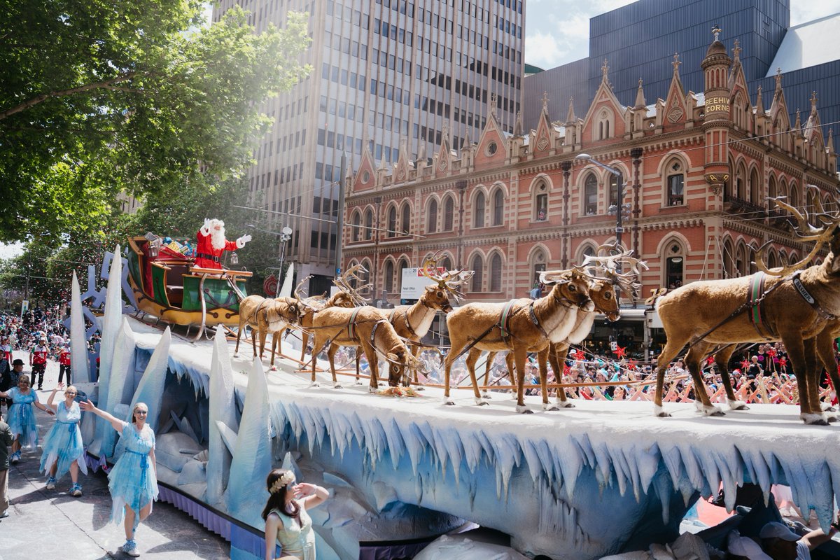 np_pageant's tweet photo. Merry Christmas! 🎅 That’s a wrap for the National Pharmacies Christmas Pageant for another year! Thank you South Australia for making today so magical! ❤️

#ChristmasPageant https://t.co/BDbKgd9psY