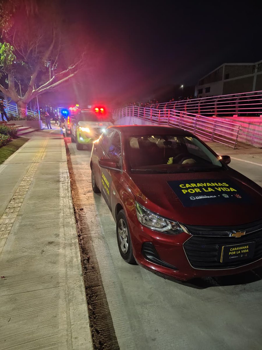 alcaldiabquilla's tweet image. Iniciamos un fin de semana más de Caravanas por la Vida, evitando la indisciplina social y haciendo controles a la legalidad. 

No nos detenemos en nuestro propósito por hacer de Barranquilla una ciudad más segura para todos.