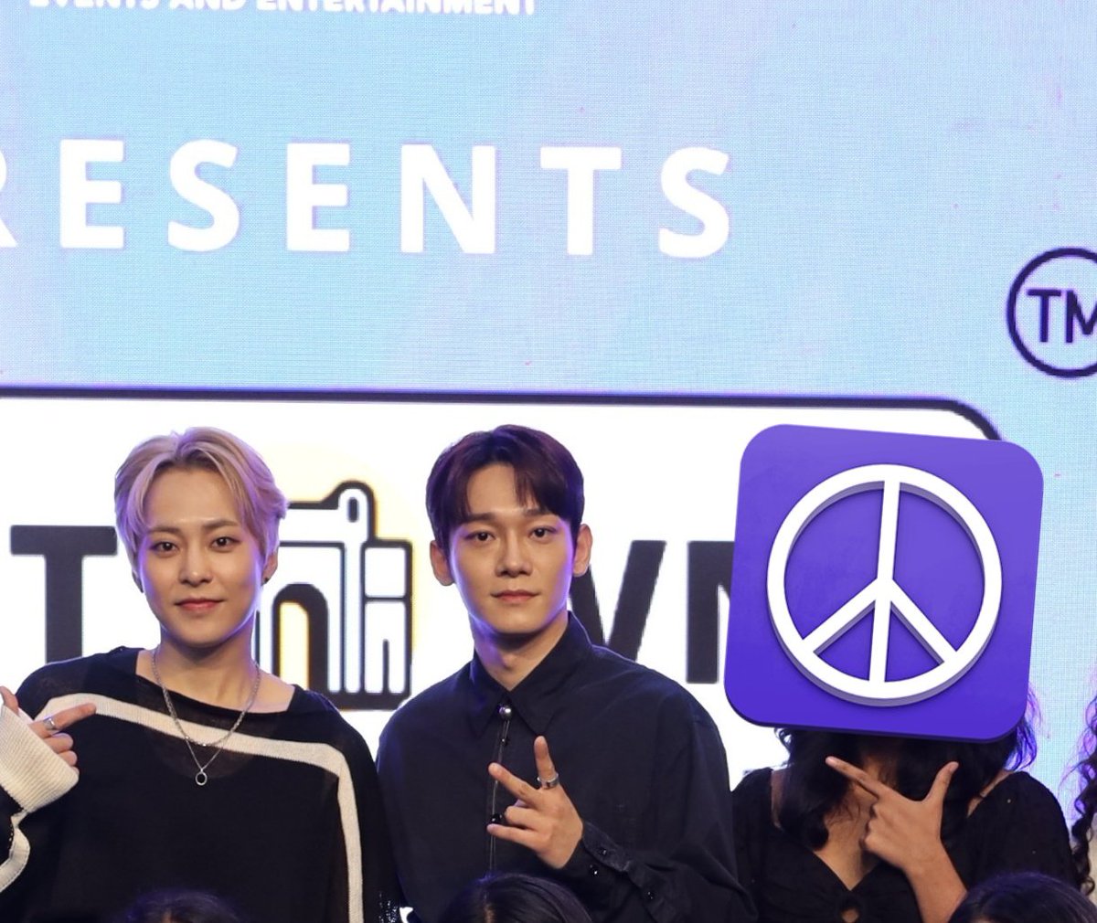 baekdpdl's tweet photo. heard it was #cbxselcaday https://t.co/jVotM1jKTI