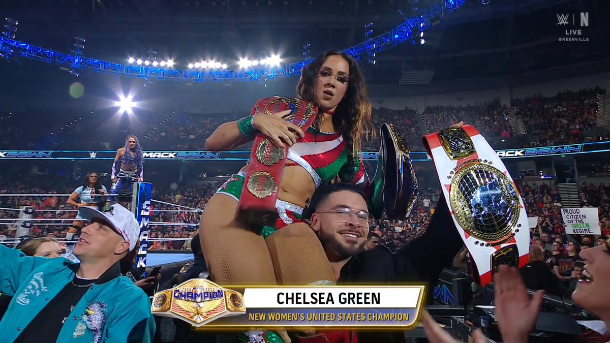 Chelsea Green is the NEW WWE Women's US Champion!

#SmackDown