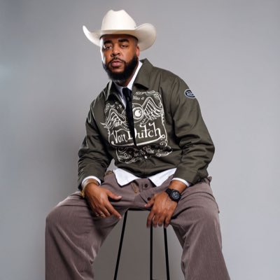 thesmoothuncle's tweet photo. #NewProfilePic https://t.co/DnMLZgsv2o